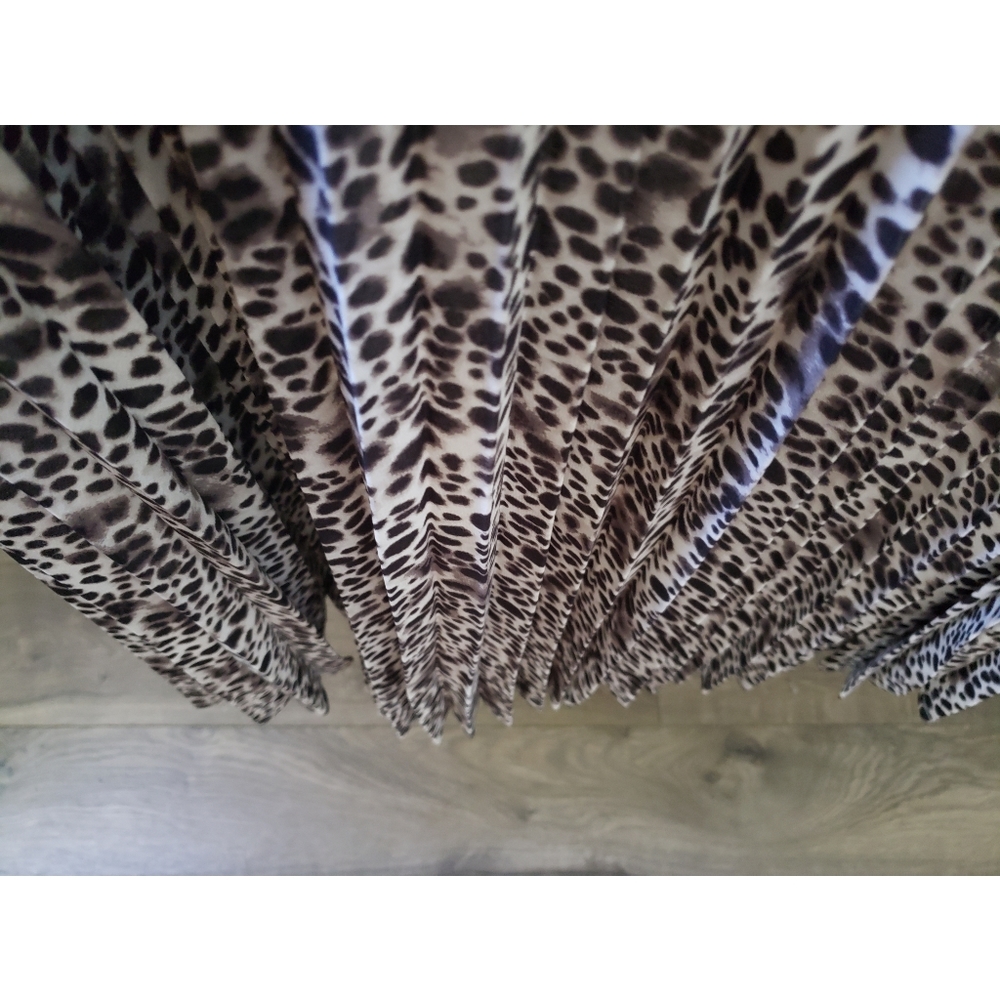 SOLD! Leopard Print Pleated Midi Skirt Small - Picture 3 of 5